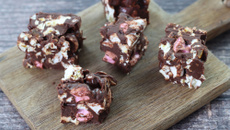 Rocky road pop-corn