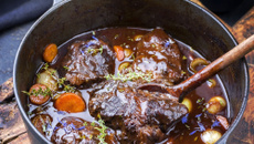 Joue de bœuf à la vigneronne