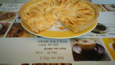 Tarte aux pommes vertes sur pâte sablée