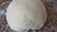 Pâte à pizza facile au robot