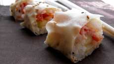 Sushis sésames, jambon, concombre et ketchup