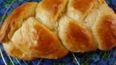 Petites brioches tressées à l'huile d'olive