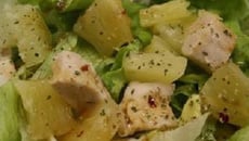 Salade pimentée dinde et ananas