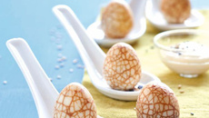 Œufs de caille au thé