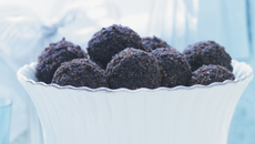 Roulé de chèvre frais aux olives vertes