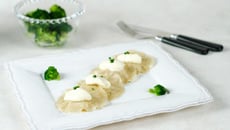 Ravioli de poulet à l'émulsion de moutarde