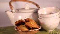 Petites madeleines au thé matcha et au chocolat