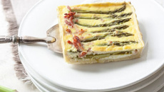 Quiche aux asperges, lardons et chèvre