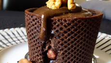Fondant au chocolat et sa touche de noisettes