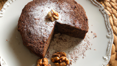 Cake au cacao et aux noisettes