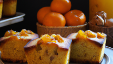 Cakes à la mandarine et aux noix accompagné de son sirop