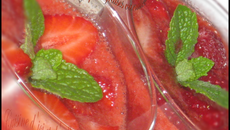 Soupe de fraises vanillée