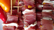 Brochettes brebis et jambon pimentées