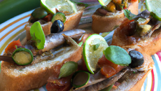 Bruschetta anchoïade et légumes croquants