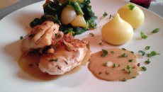 Chapon aux quetsches et au macvin du Jura