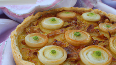 Tarte à l'oignon campagnarde