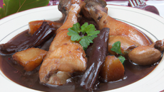 Coq au vin classique