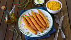 Carottes rôties, couscous et sauce yaourt