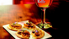 Tarte croustillante aux oignons doux des Cévennes et cèpes de Bordeaux