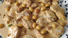 Poulet au beurre de cacahuète et au lait de coco