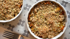 Crumble de potimarron et légumes d'automne aux graines de courge