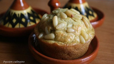 Muffins au pesto et pignons