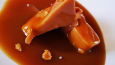 Sauce caramel à la fleur de sel et fève tonka