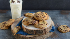 Cookies au chocolat et milkshake à la banane et vanille