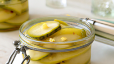 Pickkles de courgettes pour apéro