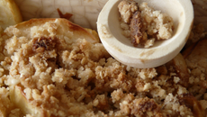 Crumble aux nectarines et à la farine de riz