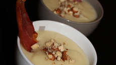 Velouté de Panais, Noisettes et chips de Jambon de Bayonne