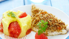 Filets de daurade en croûte de noisette, polenta au pamplemousse de Floride et cerfeuil