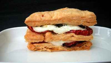Millefeuille de tomates et chèvre au parfum de basilic
