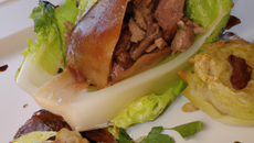 Choux farcis au cou de canard et foie gras de canard