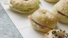 Minis Bagels maison (bœuf et serrano)