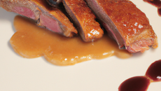 Magret de canard au foie gras