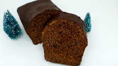 Pain d'épices nappé au chocolat