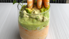 Verrine crème de langoustine et purée d'avocat à la clémentine