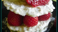 Mille feuilles de chocolat blanc flocon d'avoine aux fruits de saison