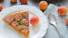 Tartelette aux abricots, thym et amandes