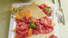 Carpaccio de bœuf et de Cantal Vieux