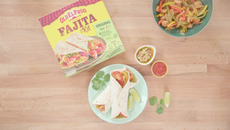 Fajita aux crevettes et aux poivrons