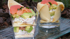 Verrines crêpes, saumon, avocat et pamplemousse