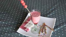 Milk-shake aux framboises et fraises Tagada