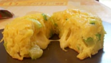 Moelleux à la courgette, cœur de mozzarella