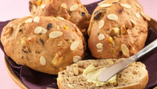 Petits Pains aux fruits secs et à l'anis