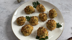 Pomme de terre duchesse au beurre de truffe et herbes fraîches