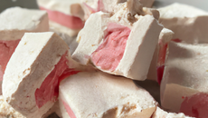 Petits Suisses glacés à la guimauve