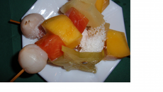 Brochettes de fruits exotiques