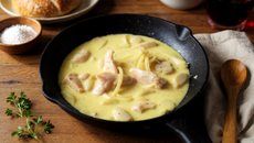 Escalope de dinde à la crème et champignons